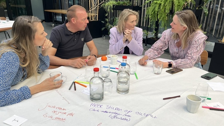 Tafellakensessie
